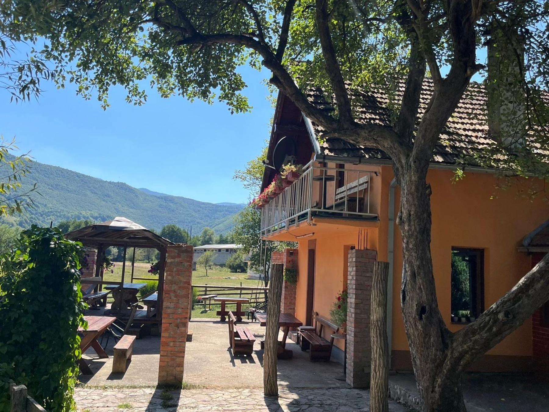 Bed And Breakfast Family Djukic Sipovo Exterior foto
